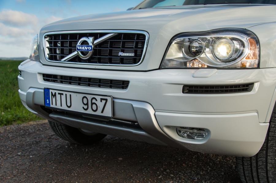  Volvo XC90 D5 R-Design 2012 года  (фото 10 из 21)